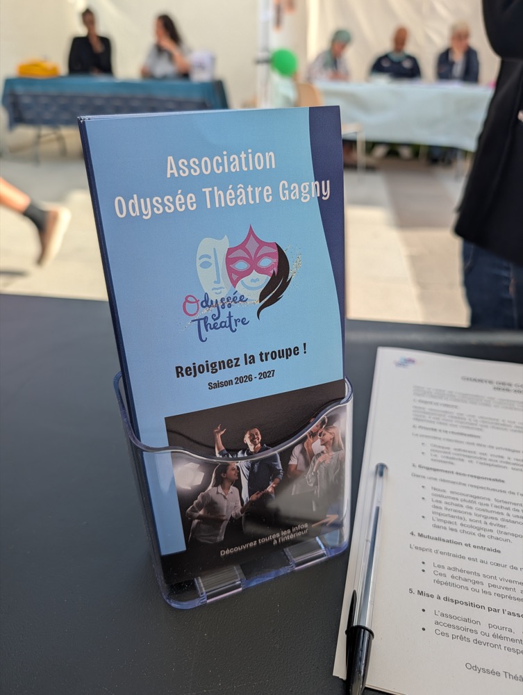 Flyer « Rejoignez la troupe ! » de l'association, saison 2026-2027